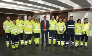 El Consejero de Sanidad celebra con Ambulancias Finisterre el Premio de empresa del año 2013